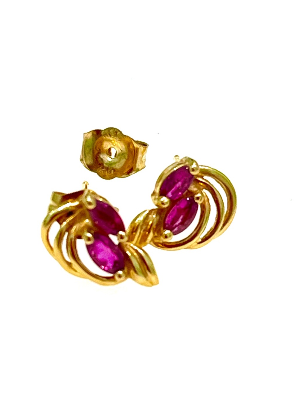 Vintage 14K Ruby Stud Earrings - Picture 2 of 5